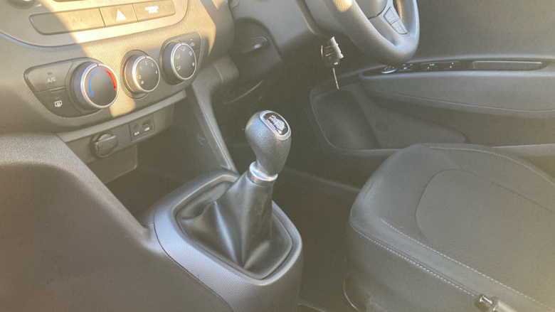 Hyundai i10 1.0 SE 5dr Petrol Hatchback